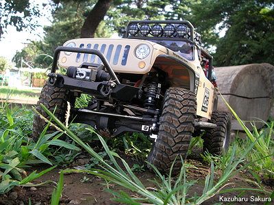 Axial(アキシャル)・SCX10・ジープ ラングラー G6 製作記 ～ 完成画像 走行中